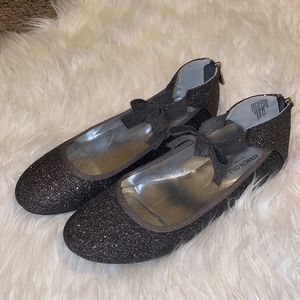 Girls Kenneth Cole flats